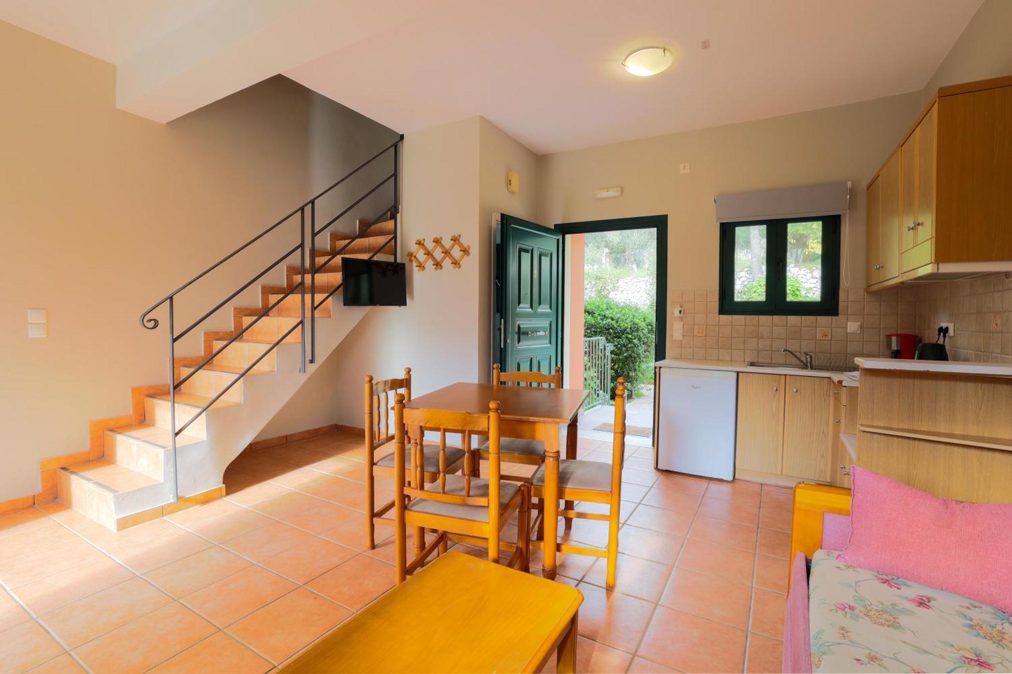 Vivi'S Apartments Agia Efimia Exterior photo